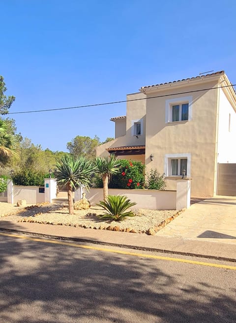 Property building, Street view