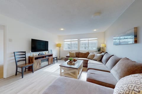 Grand Pacific House in Rockaway Beach