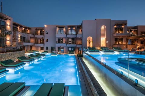 Property building, Swimming pool