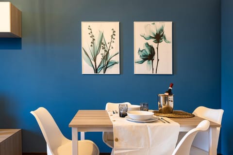 Living room, Seating area, Dining area, Area and facilities