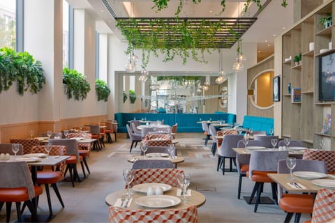 Restaurant/places to eat, Restaurant/places to eat