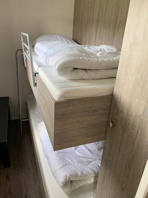 Luxe Chalet dichtbij Zoutelande Campground/ 
RV Resort in Koudekerke