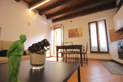 Case VR Holiday - Casa di Mezzo Apartment in Verona