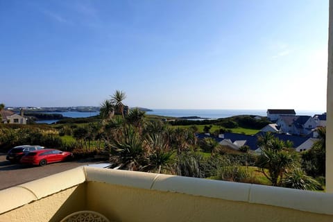 15 The CLIFF APARTMENT-2 BED- SEA VIEW House in Trearddur Bay