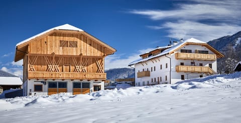 Property building, Winter
