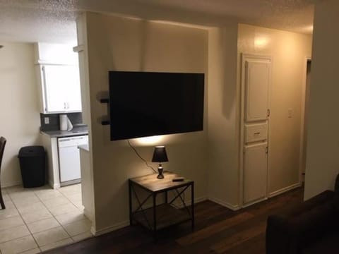 Two-bed one-bath downstairs close to Fort Sill! House in Lawton