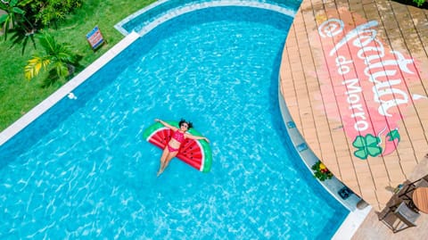 Pool view, Swimming pool, sunbed