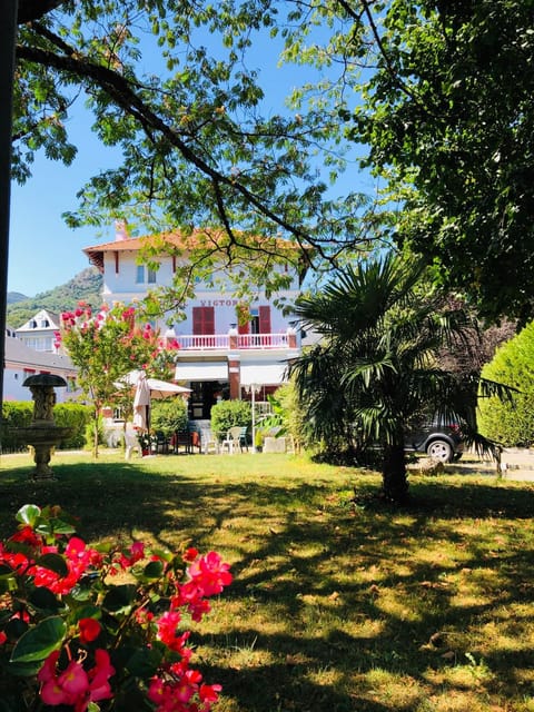 Property building, Garden