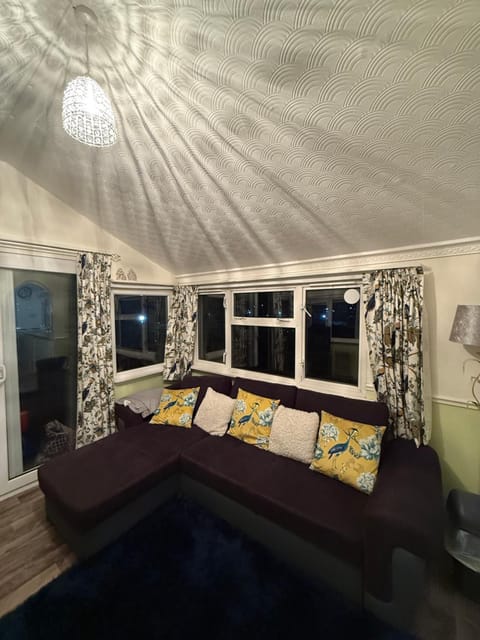 Chalet 5 Clarach Bay Apartment in Tirymynach