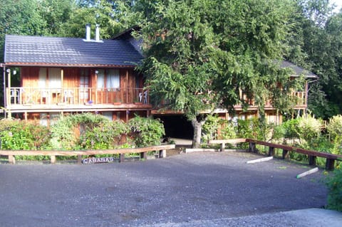 Property building, Facade/entrance, Garden, Garden view