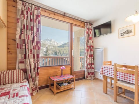 Charmant studio Montgenèvre, 3 pers, balcon sud, proche pistes - FR-1-330D-31 Apartment in Montgenèvre