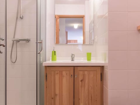 Appartement cosy à Montgenèvre, 5 pers, 3 pièces, terrasse sud, parking inclus - FR-1-330D-55 Apartment in Montgenèvre