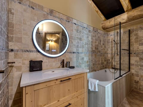 Chalet de Charme 200m² à Val d'Isère avec Sauna et Bain Nordique - FR-1-567-5 Chalet in Val dIsere