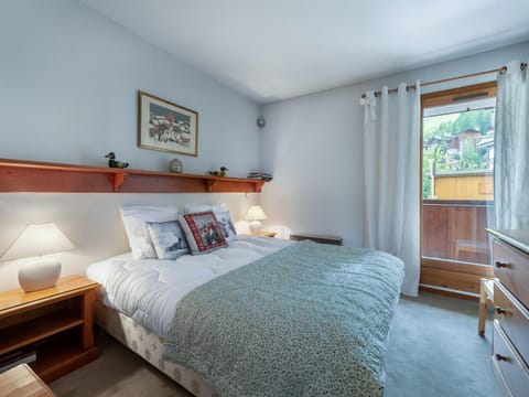 Duplex 3 Pièces avec Mezzanine, Centre de Val d'Isère, Proche des Pistes, Parking et Cheminée - FR-1-567-24 Apartment in Val dIsere