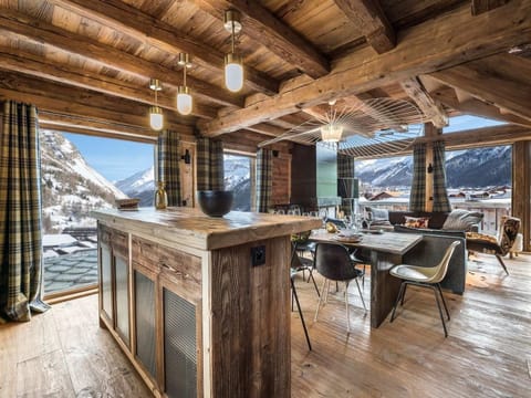 Chalet de Luxe à Val d'Isère avec Jacuzzi et Hammam - FR-1-567-8 Chalet in Val dIsere