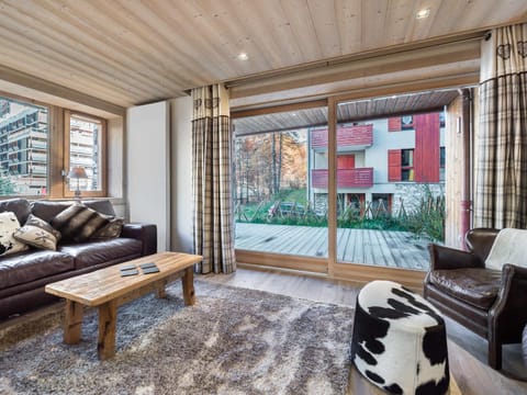 Duplex rénové avec parking, proche centre et remontées, navette et bus à deux pas - FR-1-567-41 Apartment in Val dIsere