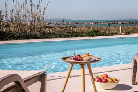 Garden view, Landmark view, Pool view, Sea view