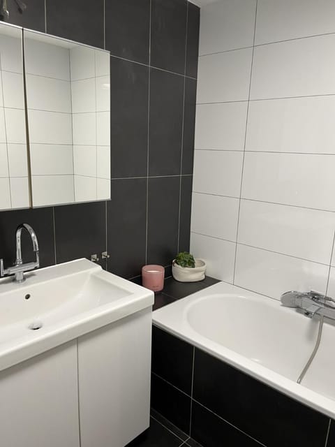 Ancienne maison rénovée au calme House in Wallonia, Belgium