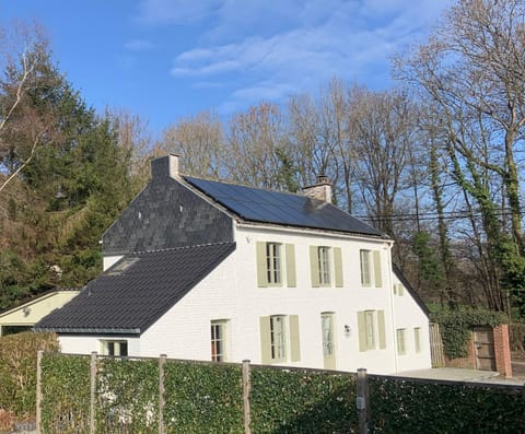 Ancienne maison rénovée au calme House in Wallonia, Belgium