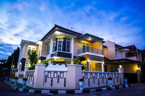 Property building, Facade/entrance, Sunset