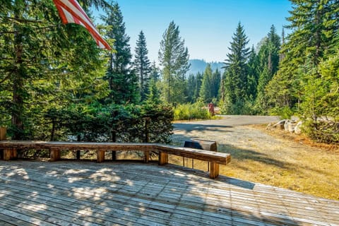 Kendall Place House in Snoqualmie Pass