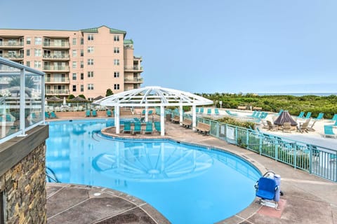 Private Beach! Oceanfront Wildwood Crest Retreat Apartment in Diamond Beach