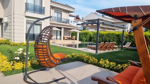 Property building, Garden