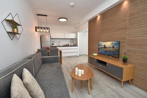 TV and multimedia, Kitchen or kitchenette, Living room, Seating area