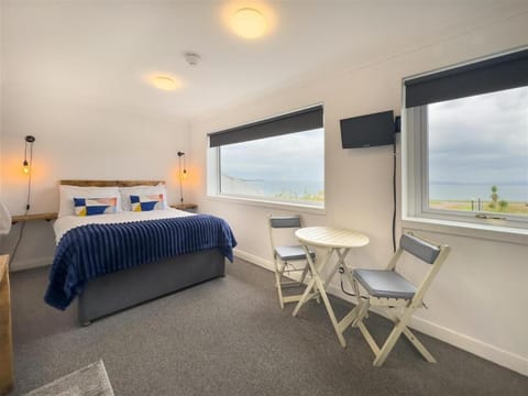 Ocean View Bar & Rooms Hotel in Scotland