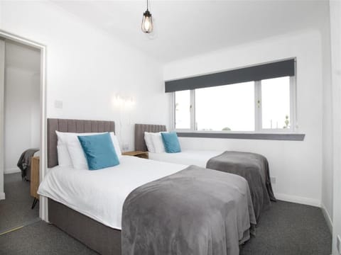 Ocean View Bar & Rooms Hotel in Scotland