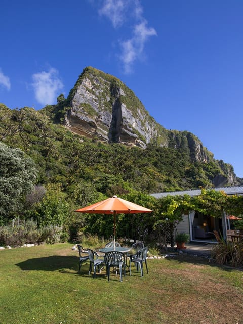 Property building, Nearby landmark, Day, Natural landscape, Mountain view