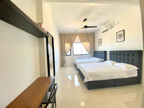 Bed, Photo of the whole room, Bedroom, air conditioner