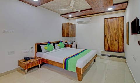 Bed, TV and multimedia, Coffee/tea facilities, Photo of the whole room, Business facilities, Evening entertainment, Bedroom, Buffet breakfast, Family, Family, wardrobe, air conditioner