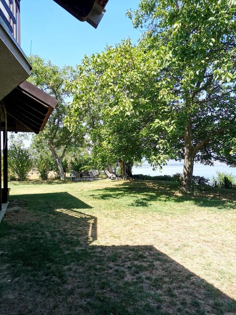 Kuca za odmor-Zelena Oaza Bed and Breakfast in Serbia