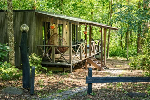 Property building, Natural landscape, Bathroom, Dining area, Evening entertainment, Bedroom, air conditioner, air conditioner