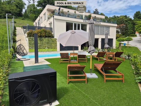 Property building, Patio, Day, Garden view, Pool view, Swimming pool, sunbed