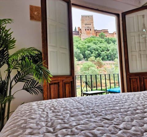 Bed, View (from property/room), Balcony/Terrace, Photo of the whole room, Bedroom