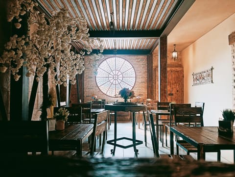 Restaurant/places to eat, Living room, Lobby or reception, Lounge or bar, Meeting/conference room
