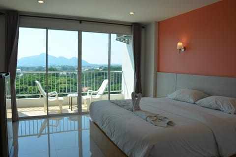 Bed, View (from property/room)