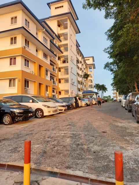 Property building, Location