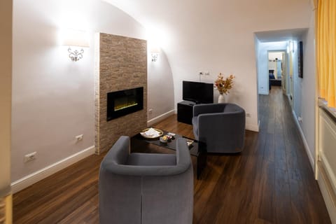 TV and multimedia, Living room, fireplace