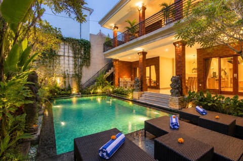 Property building, Swimming pool