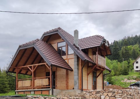 Brvnara Dolina jela House in Zlatibor District, Serbia