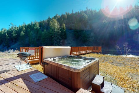 Rivercrest House in South Fork