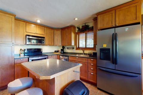 Arrowhead Cabin Cabin in South Fork