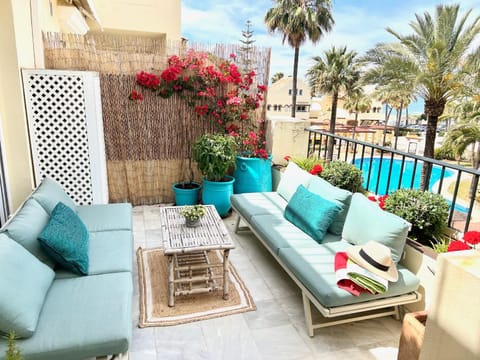 View (from property/room), Balcony/Terrace, Sea view