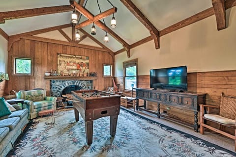 Amazing Historic Home with Stunning Mountain Views! House in Blowing Rock