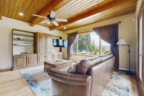 Lakeview Home with new hot tub - Sleeps 10 House in Idaho