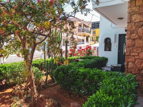 Facade/entrance, Garden