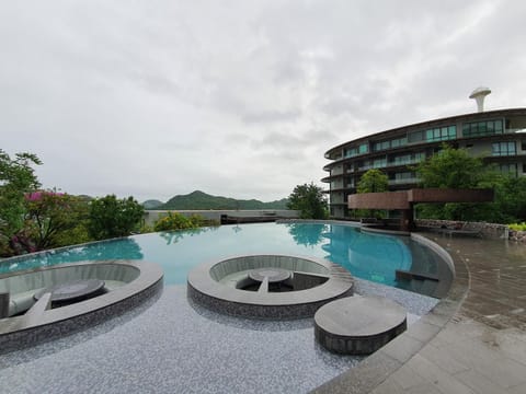 Pool view, Swimming pool
